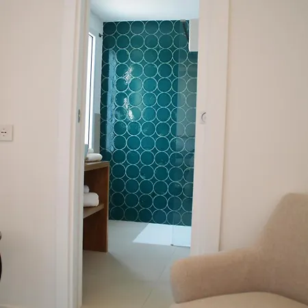 Mimosa Bed & Breakfast 4*